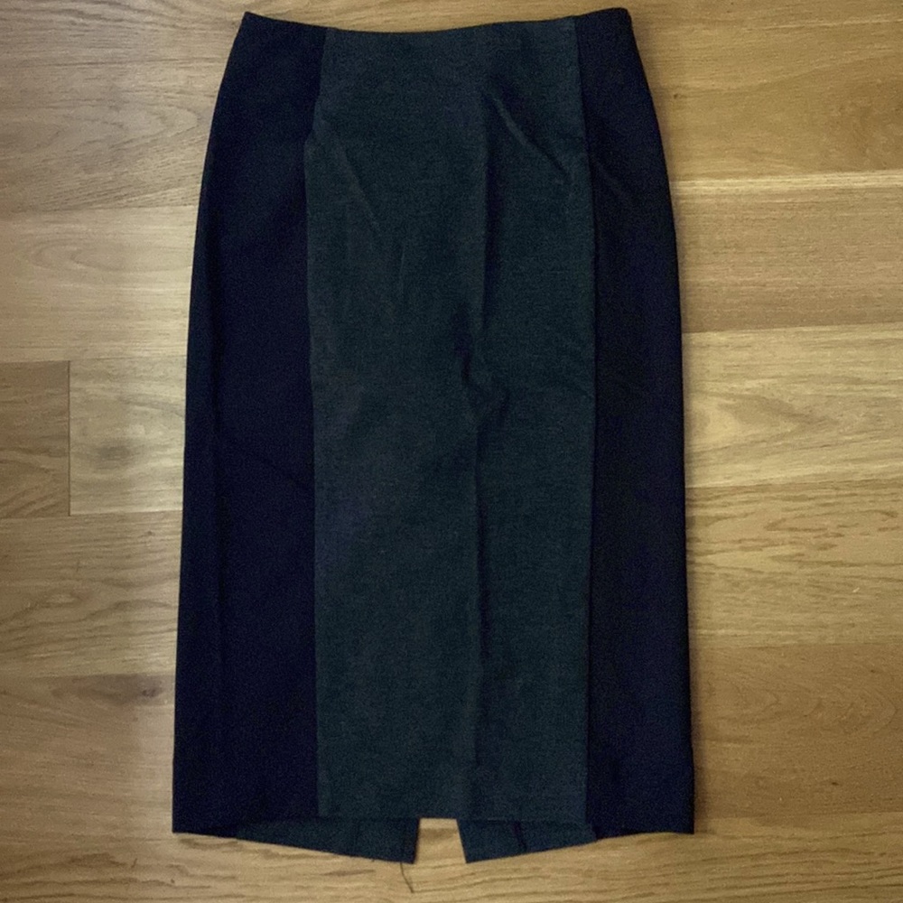 NEW! CAbi stretch skirt